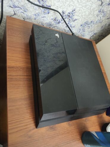 Xbox Series S: Üstünlük barterə xarici ekran kartı olan 4-6gb notbuk üstü pul verə