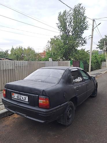Opel: Opel Vectra: 1989 г., 1.6 л, Механика, Бензин, Седан — 3