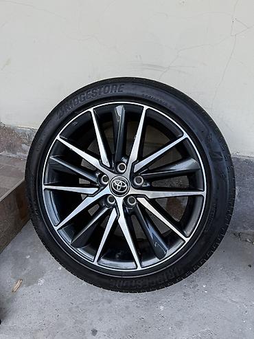 Колеса в сборе 235 / 45 / R 18, Лето, Б/у, 1 шт, Легковые, Литые, отверстий - 5