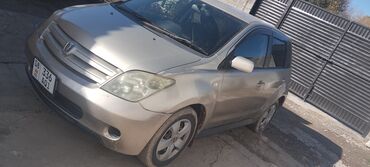 мапет арзан: Toyota ist: 2003 г., 1.3 л, Автомат, Бензин, Хетчбек