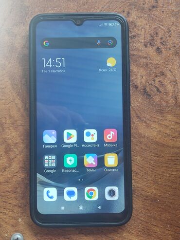 наклейки на телефон: Redmi, Redmi 9A, Б/у, 64 ГБ, цвет - Черный, 2 SIM