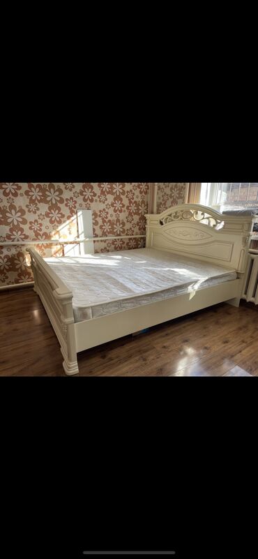 2 спальный кровать: Спальный гарнитур, Двуспальная кровать, цвет - Бежевый, Б/у