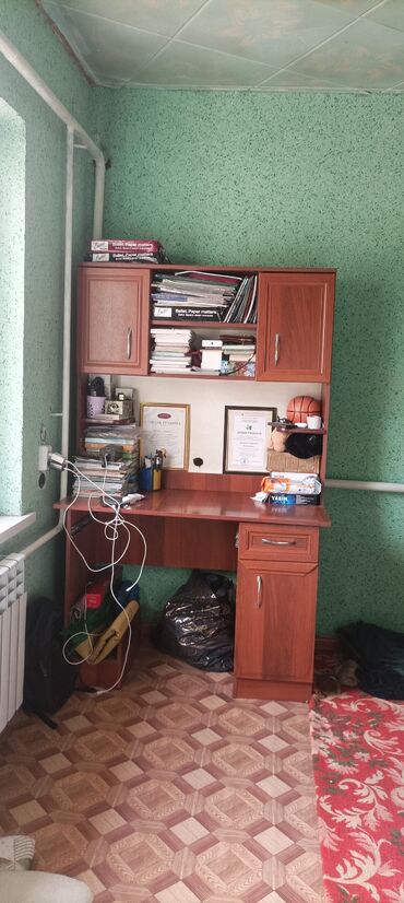 офисный набор: Комплект мебели для рабочего места/учёбы из ЛДСП под дерево (теплый