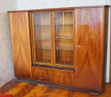 Bufetlər: Klassik üslubda iri divar bufeti/vitrin - Material: ağac (təbii şpon — 1