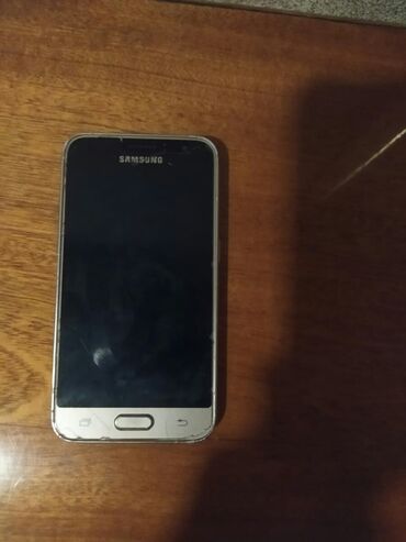 Samsung: Samsung Galaxy J1 2016, 8 GB, rəng - Gümüşü, Düyməli