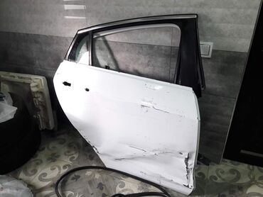 Avtomobil qapıları: Chevrolet Volt GEN 2 2018 Kuzov ehtiyat hissələri .antfrizləri — 3