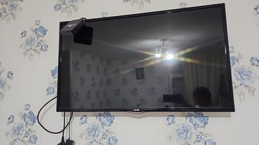 tv 107 ekran: LG televizor 220 azn. İslek veziyyetdedir. 109 ekran. Smart deyil