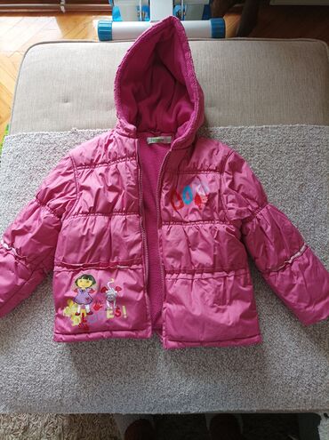zimske jakne za devojčice h m: Zimska jakna za devojčice, za tri godine i više, kao nova, poklon kapa