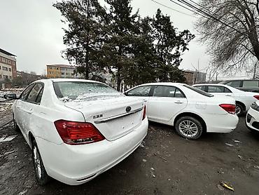 BYD: BYD E5: 2019 г., Электромобиль, Седан — 5