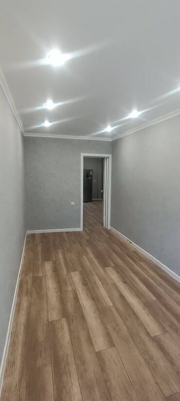 кыргыз недвижимост: 2 комнаты, 42 м², Хрущевка, 3 этаж, Евроремонт