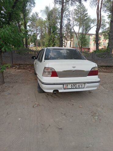 Daewoo: Daewoo Nexia: 2004 г., 1.5 л, Механика, Бензин, Седан