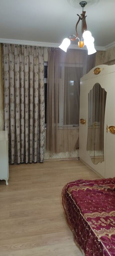 Uzunmüddətli kirayə mənzillər: Kirayə üçün 2otaqlı mənzil. Təsvir: - Daxili plan: zal, ayrıca yataq — 6