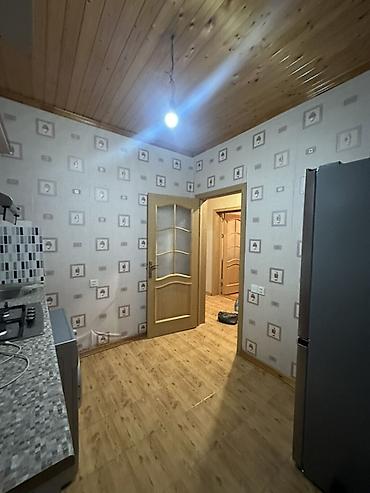 Недвижимость: 6 otaqlı mənzil 2 mertebe ikinci mertebe yari mansardi ikinci mertebe — 2