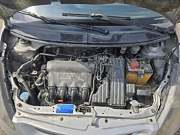 торг: Honda Jazz: 2002 г., 1.4 л, Механика, Бензин, Хэтчбэк — 7