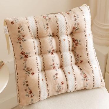 Подушки: Мягкие декоративные подушки-сидушки для стула Цена по акции по 400 — 7