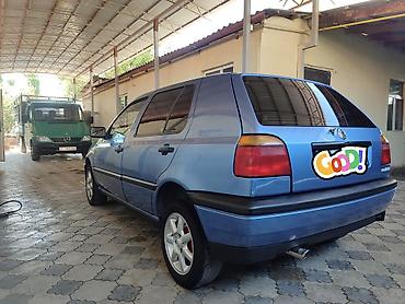 range over: Volkswagen Golf: 1993 г., 1.6 л, Механика, Бензин, Хэтчбэк — 2