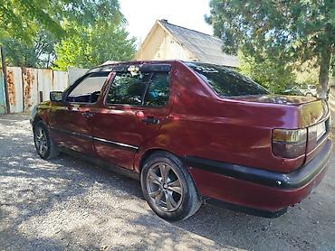 Volkswagen: Volkswagen Vento: 1993 г., 1.8 л, Механика, Бензин, Седан — 5