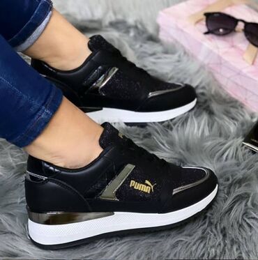 Women's Sneakers and athletic shoes: Puma elegantne patike

Novo
Brojevi 36 do 41

fb Moja Kupovina 1 — 12