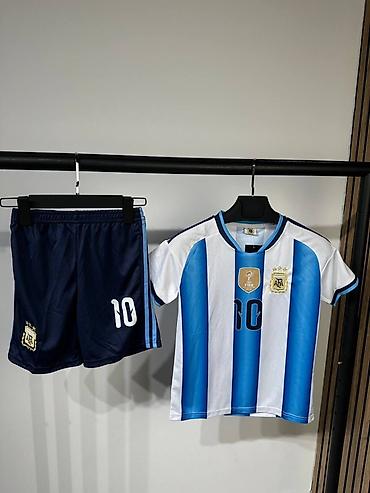messi: Детский футбольный комплект сборной Аргентины с именем Messi и номером — 1