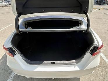 Toyota: Toyota Camry: 2021 г., 2.5 л, Автомат, Бензин, Седан — 10