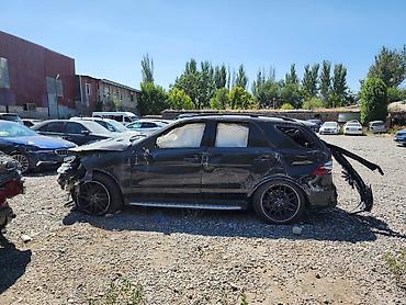 битурбо: Mercedes-Benz GLE 63 S AMG (кузов C292/W166), битый автомобиль на — 3