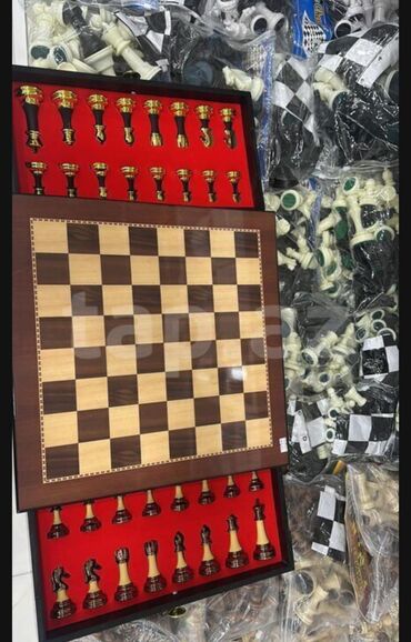 Şahmatlar: Şahmatlar müxtəlif qiymətlərlə . qiymətlər müxtəlifdir çatdırılma — 9