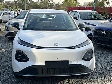 byd e1: Changan Qiyuan Q05: 2026 г., Автомат, Электромобиль, Седан — 1