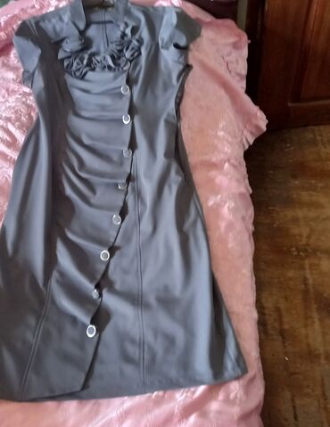 Köynək və bluzalar: Teze ve içinde bir defe geynilmiş baha alınan geyimlər — 2