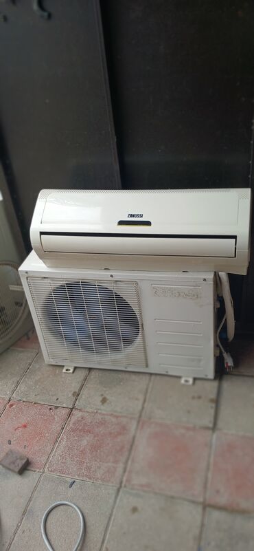 kondisioner temizlenmesi: Kondisioner Zanussi, İşlənmiş, 40-45 kv. m, Split sistem, Kredit yoxdur, Ödənişli quraşdırma