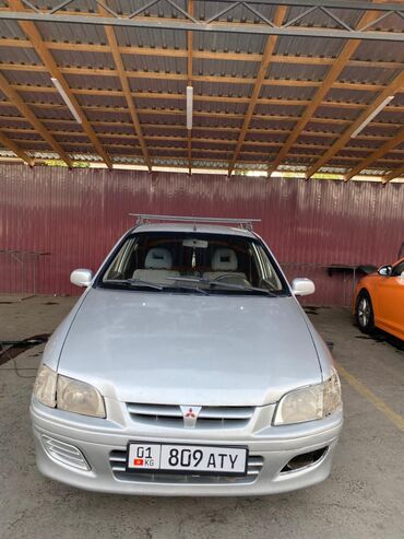 Mitsubishi: Mitsubishi Space Star: 2000 г., 1.3 л, Механика, Бензин, Минивэн — 9