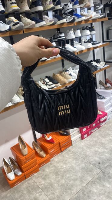 mango çanta: Əl çantası, Miu Miu, Yeni