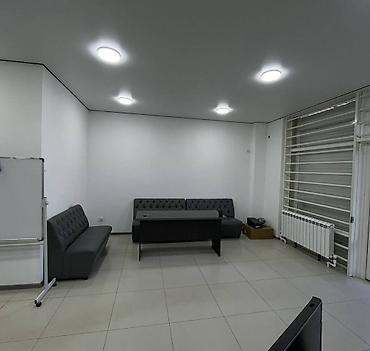 200: Сдаю Офис целиком: 70 м², В жилом комплексе, С ремонтом, С отдельным входом — 4