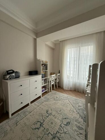 3 комнаты, 80 м², Элитка, 13 этаж, Дизайнерский ремонт