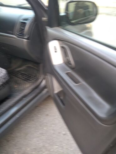 Mazda: Mazda Tribute: 2.3 l | 2004 il Ofrouder/SUV — 14