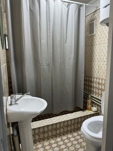 Посуточная аренда квартир: 1 комната, Душевая кабина, Постельное белье, Кондиционер at lalafo.kg — 17 Посуточная аренда квартир: 1 комната, Душевая кабина, Постельное белье, Кондиционер — 17