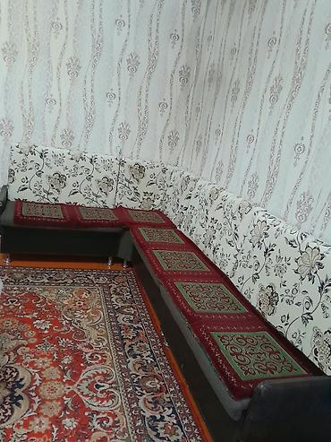 Угловой диван, C подушками