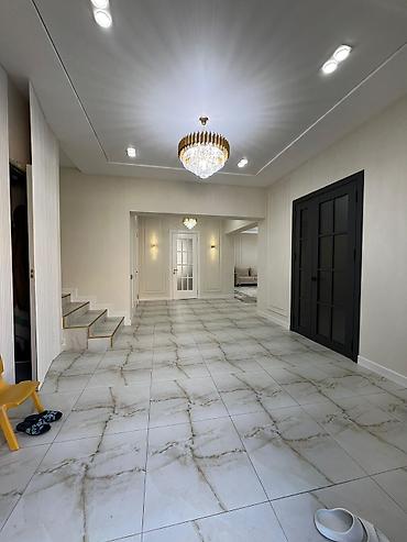 Продажа коттеджей и домов: Просторный дом с современным интерьером и качественной отделкой. - — 1