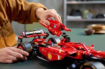 lego technic konstruktorları: LEGO Technic Ferrari SF-24 F1 konstruktor Ferrari F1 həvəskarları — 3
