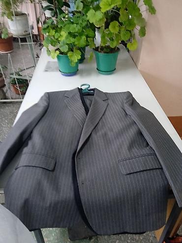 Костюмы: Мужская одежда: кожаная куртка‑парка и два классических костюма 1) — 1