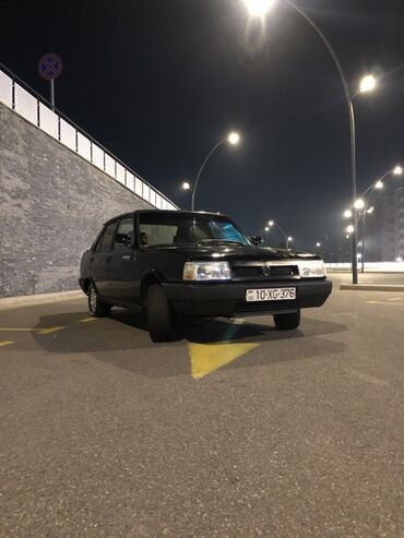 VAZ (LADA): Model: Sedanik kuzovlu kompakt sedan Rəng: Qara Qapı sayı: 4 Oturacaq — 3