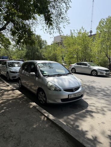 рассрочка авто бишкек без первоначального взноса: Honda Fit: 2005 г., 1.3 л, Вариатор, Бензин, Хетчбек