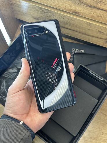 мобильные телефоны рассрочка: Asus ROG Phone 5, Б/у, 256 ГБ, цвет - Черный, 2 SIM