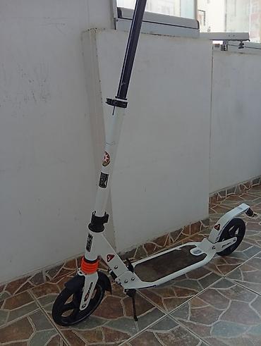 xiaomi scooter 5 lite: Şəhər/skuterlər üçün yığcam mexaniki skuter - Rəng: ağ çərçivə, qara — 3
