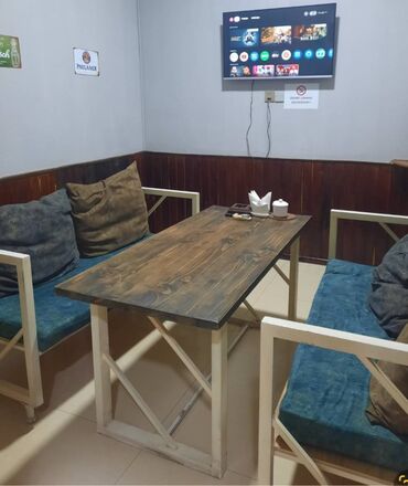 işlənmiş metlax: Loft üslubunda yığılmış masa və divan satılır.2 dəst var.Yaxşl