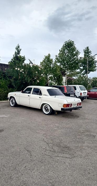 audi a6 2000: VAZ-24 “QAZ Volqa” klassik sedan - Kuzov: 4 qapılı sedan, ağ rəng - — 1