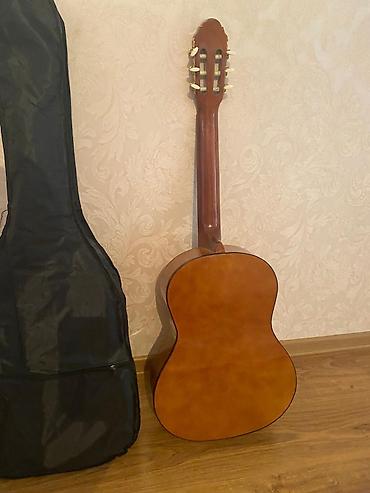 qarmon cantasi: Gitara alinib istifade edilmeyib tezedi ciziqda yoxdu her biri 170 azn — 5
