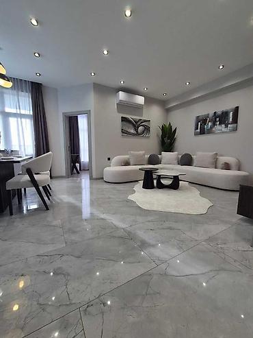 qara qarayev m: İcarəyə verilir 3 otaqlı yeni tikili 105 m², 28 May m. Kateqoriya — 2