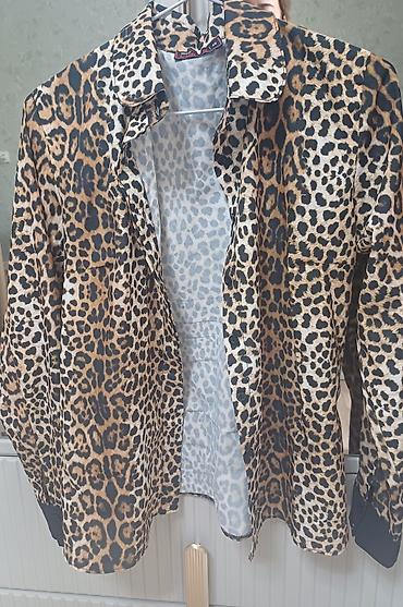 Leopar naxışlı qadın köynəyi - Dizayn: Qəhvəyi-qara leopard printi