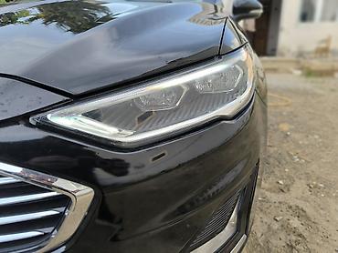 ford focus oluxana: Ford Fusion (Mondeo) sedan – qara rəng, 4 qapı, LED ön işıqlar və — 5