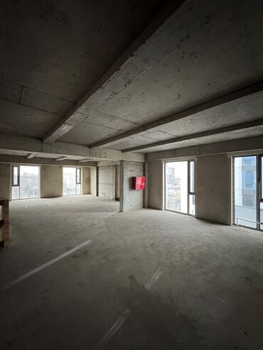 с хоз назначения: Сдаю Офис, 95 м², В бизнес центре, 1 линия, С отдельным входом, С отдельным сан узлом